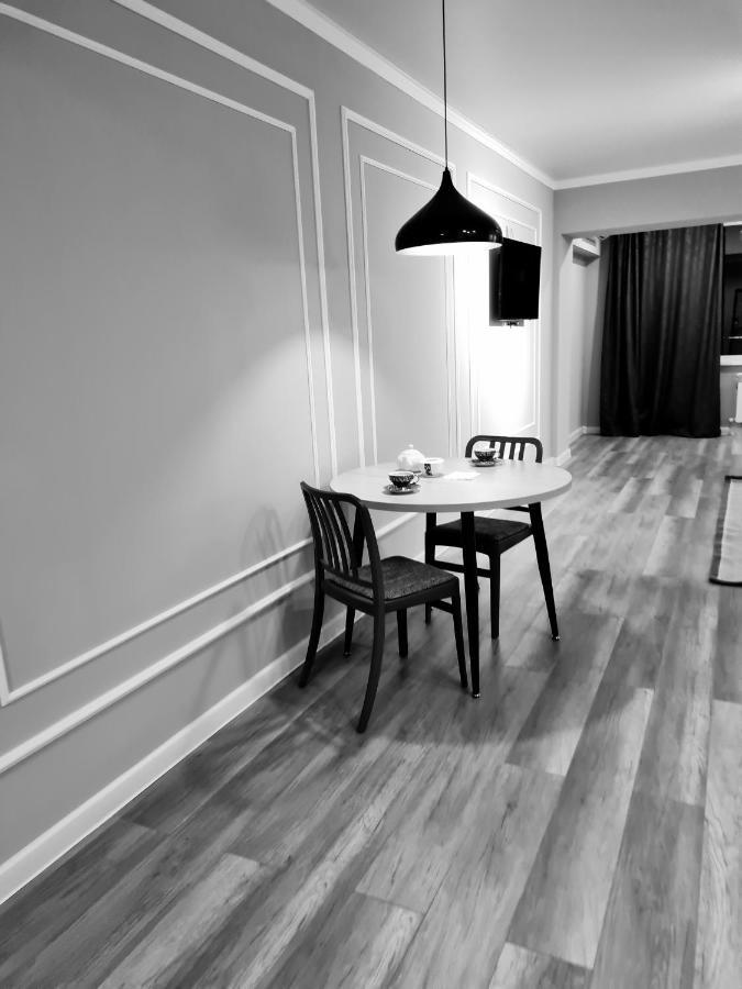Апартаменты В Центре, В Новом Доме Almatý Exterior foto